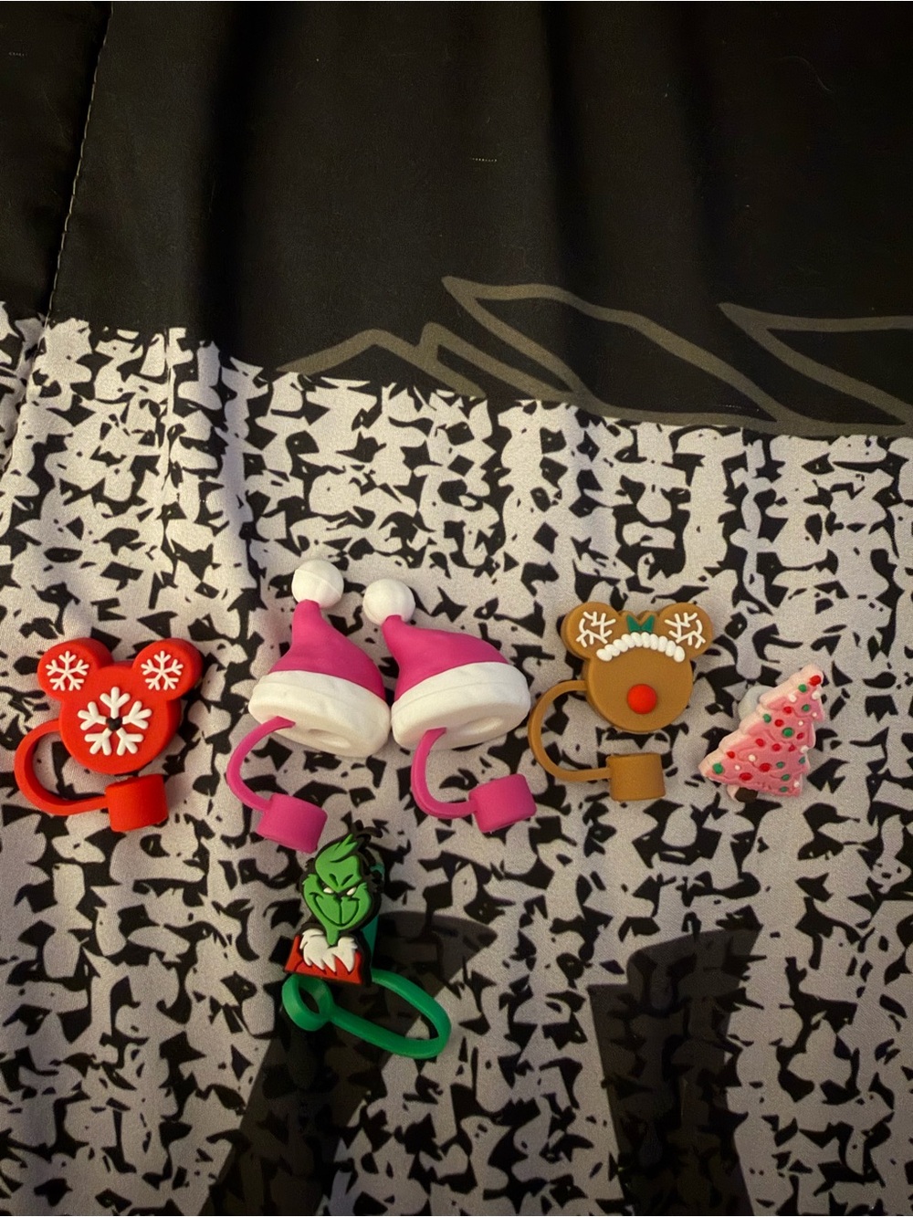 Holiday Character Silicone Straw Toppers. - Pink, Red, Brown, Green.